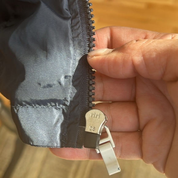 Authentic Moncler wind breaker - Picture 13 of 17